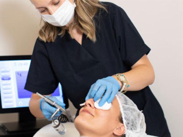 Akne İzi ve Skar Tedavisi